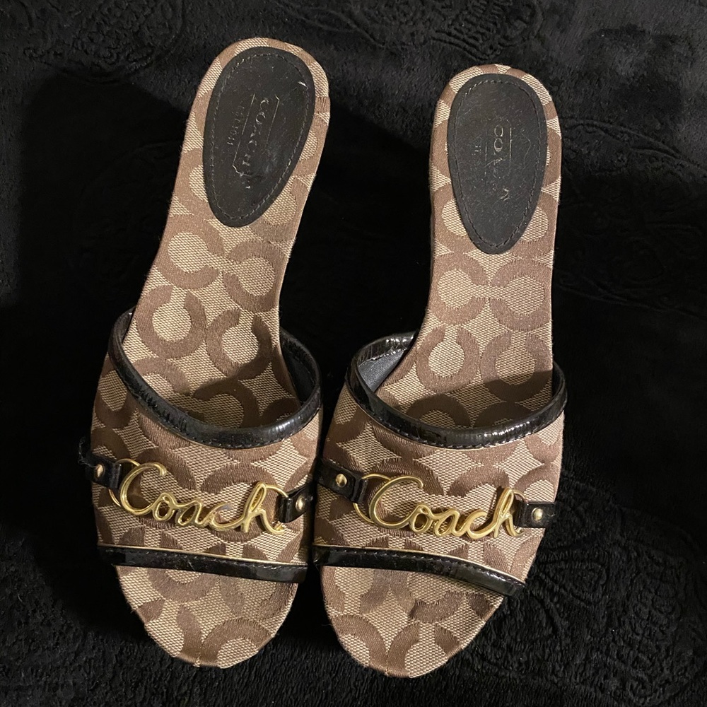 Coach wedges 😍